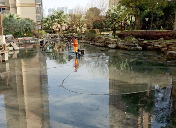 五原景观池淤泥清理