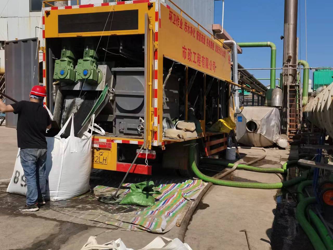 五原淤泥压干处理